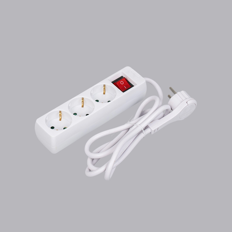 LOB-03KL Tysk type rektangulær formet 3-veis strømskinne med trekkring og bryter Multi-Socket
